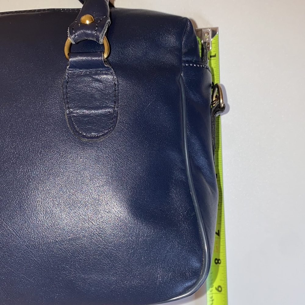 Etienne Aigner vintage Navy Leather Satchel Handbag with Gold Hardware - Picture 9 of 16